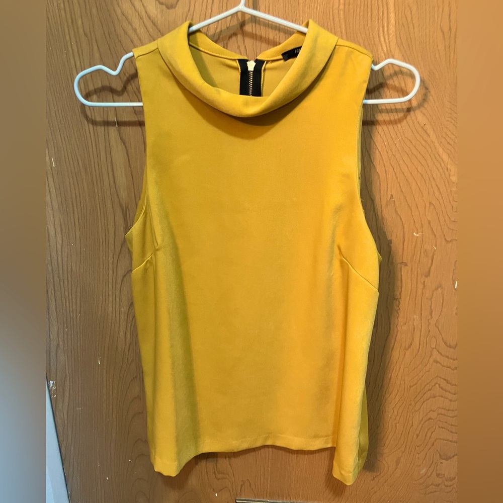 Mustard yellow, yellow, sleeveless, flared women’s top, size small
